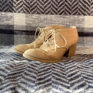 Rocket dog tan suede booties size 6.5 lightly worn